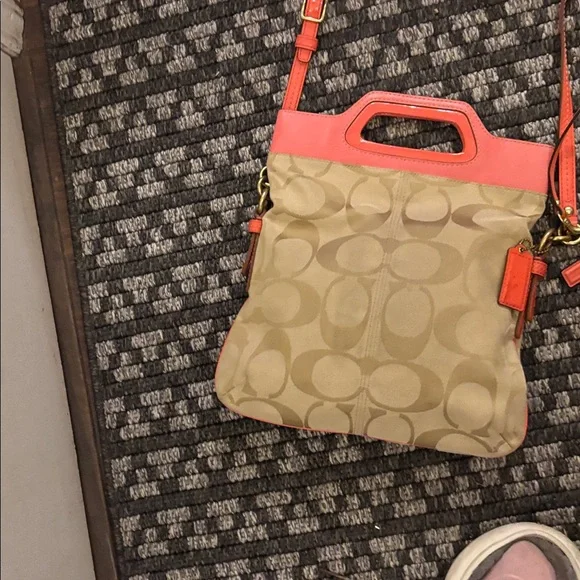 Stylish Gold and Pink Women's Bag/ Bundle of two - Picture 5 of 15